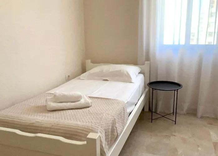 Apartment Art Vacation For 7 Guests In Center *