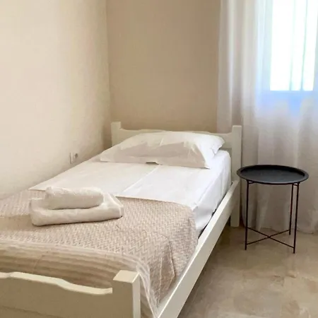 Apartmán Art Vacation For 7 Guests In Center *