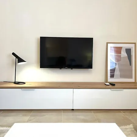Apartmán Art Vacation For 7 Guests In Center