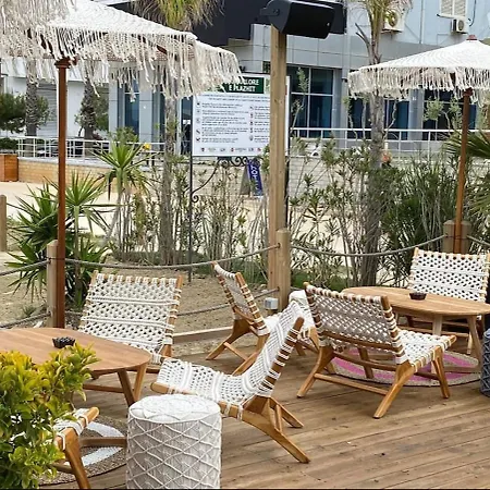 Art Vacation For 7 Guests In Center Apartmán