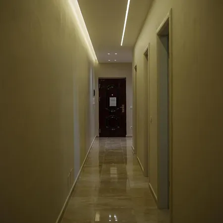 Art Vacation For 7 Guests In Center Apartmán