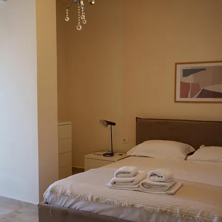 Art Vacation For 7 Guests In Center Apartament