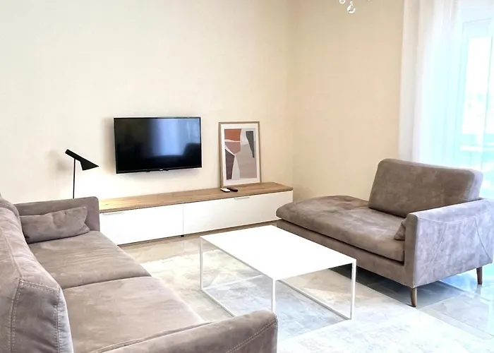 Art Vacation For 7 Guests In Center Appartamento *